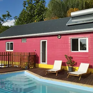 https://kaz-kalina-gte-4-6-pers-avec-piscine.comcaribbean.com